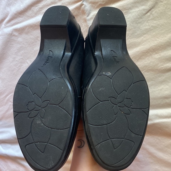 Clarks Grasp High Work Slip-On Shoes - Picture 10 of 11